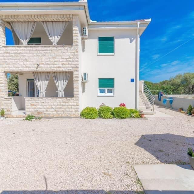 Apartments Sestanka 诺瓦利娅 外观 照片